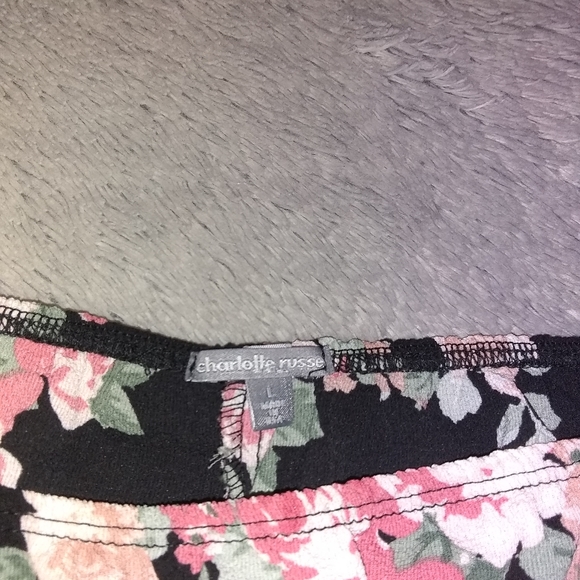 Flowered shirt/worn one time - Picture 4 of 4